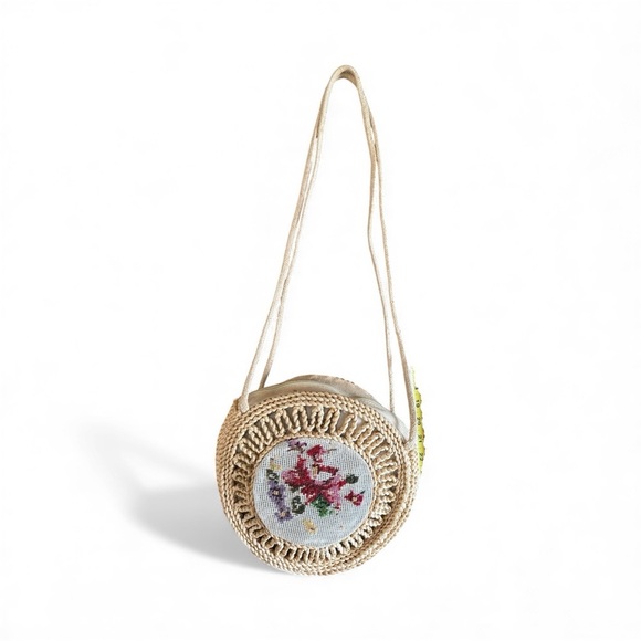 Vintage Floral Embroidered Straw Round Bag - Picture 5 of 8
